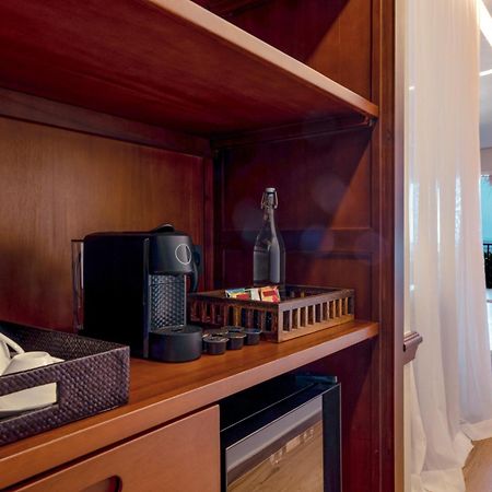 The Mora Zanzibar Hotel Matemwe  Kültér fotó A Nespresso machine in a hotel room