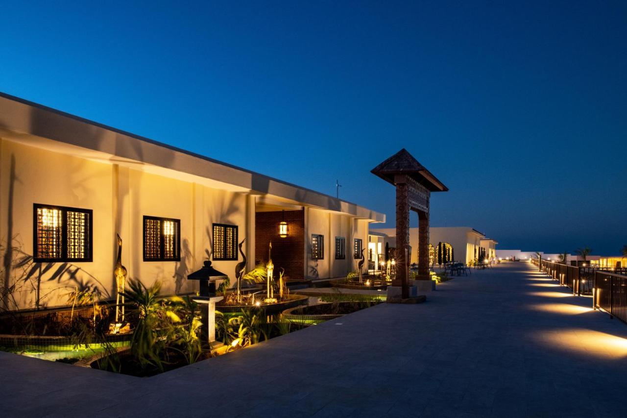 The Mora Zanzibar Hotel Matemwe  Kültér fotó The resort at night