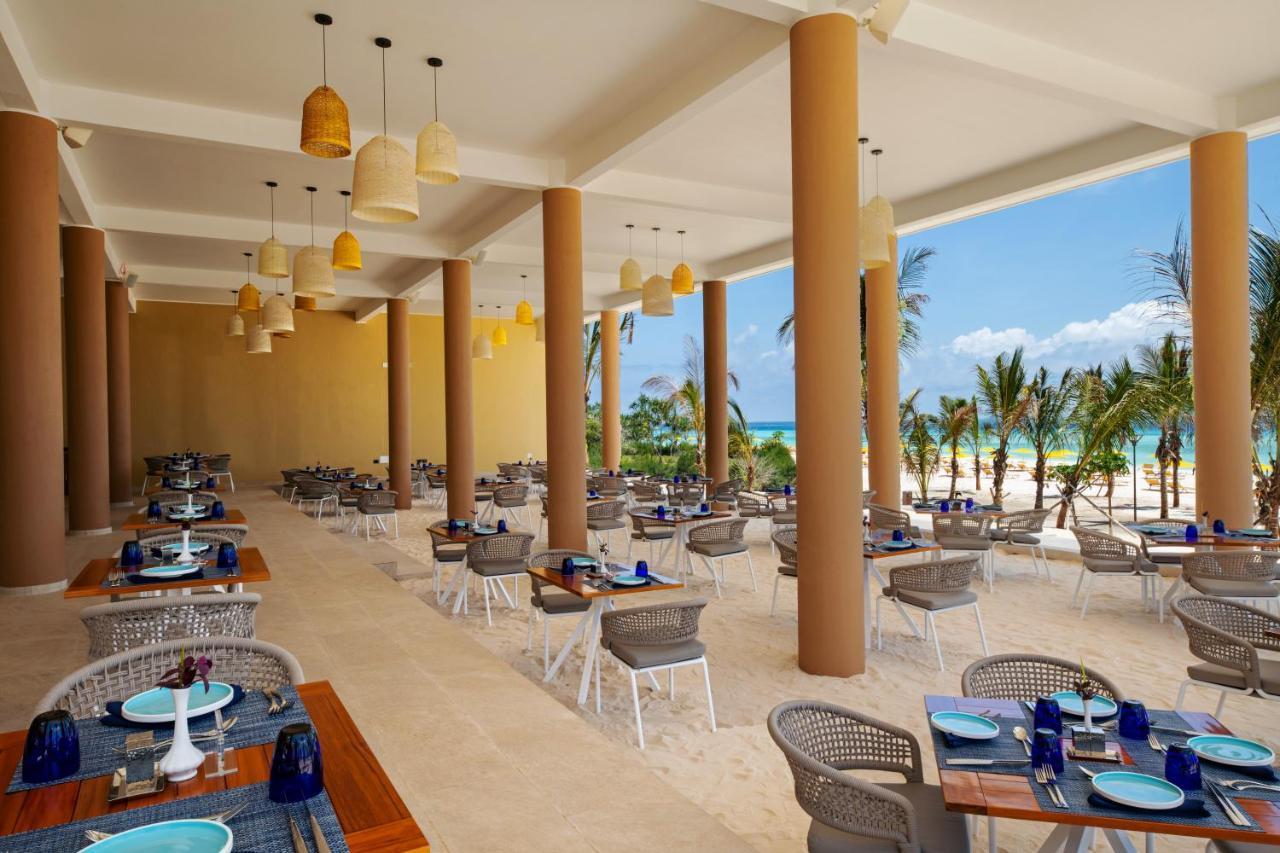 The Mora Zanzibar Hotel Matemwe  Kültér fotó The buffet at the buffet restaurant