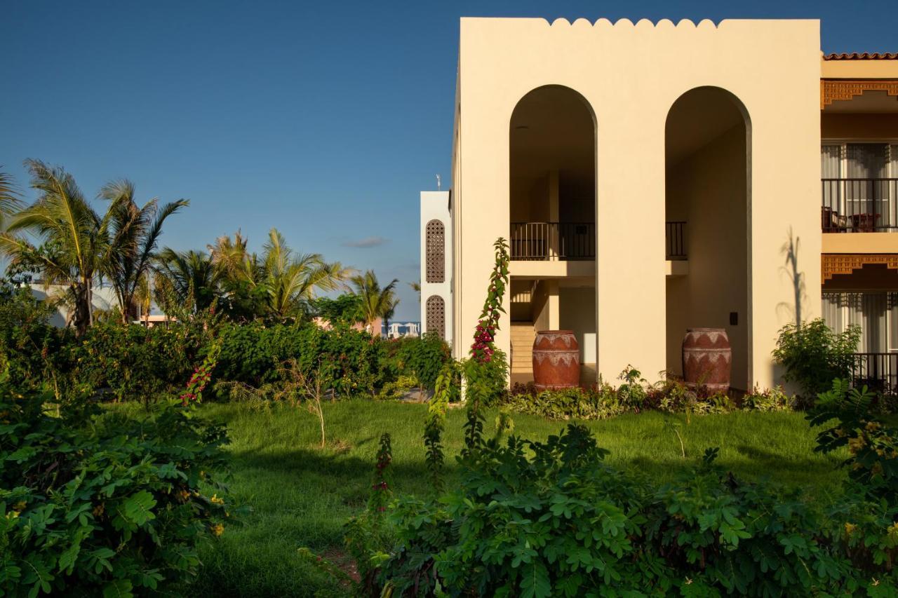The Mora Zanzibar Hotel Matemwe  Kültér fotó The Zanzibar Serena Hotel